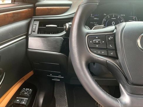 Used 2025 Lexus ES 350 w/ Premium Package FWD image 26