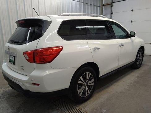Used 2017 Nissan Pathfinder SL AWD/4WD image 10