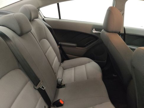 Used 2017 Kia Forte LX image 19