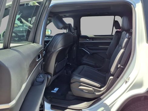 New 2026 Jeep Grand Cherokee L Limited AWD/4WD image 25