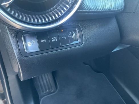 Used 2025 Chevrolet Equinox LT AWD/4WD image 9