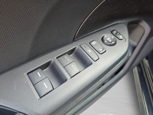 Used 2020 Honda Civic LX image 29