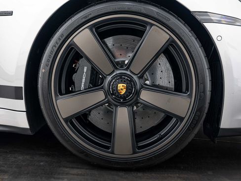 Certified 2026 Porsche 911 GTS RWD image 11