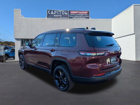 New 2025 Jeep Grand Cherokee L Altitude image 4