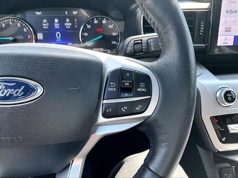 Used 2024 Ford Explorer XLT w/ Equipment Group 202A AWD/4WD image 25