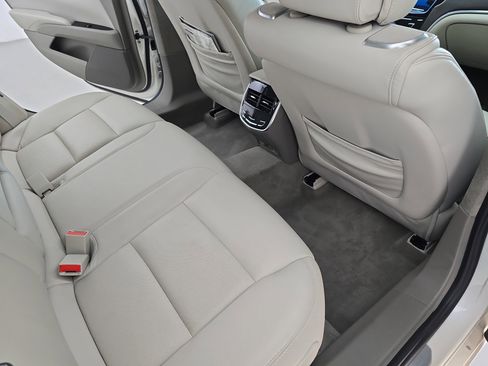 Used 2013 Cadillac XTS Platinum image 11