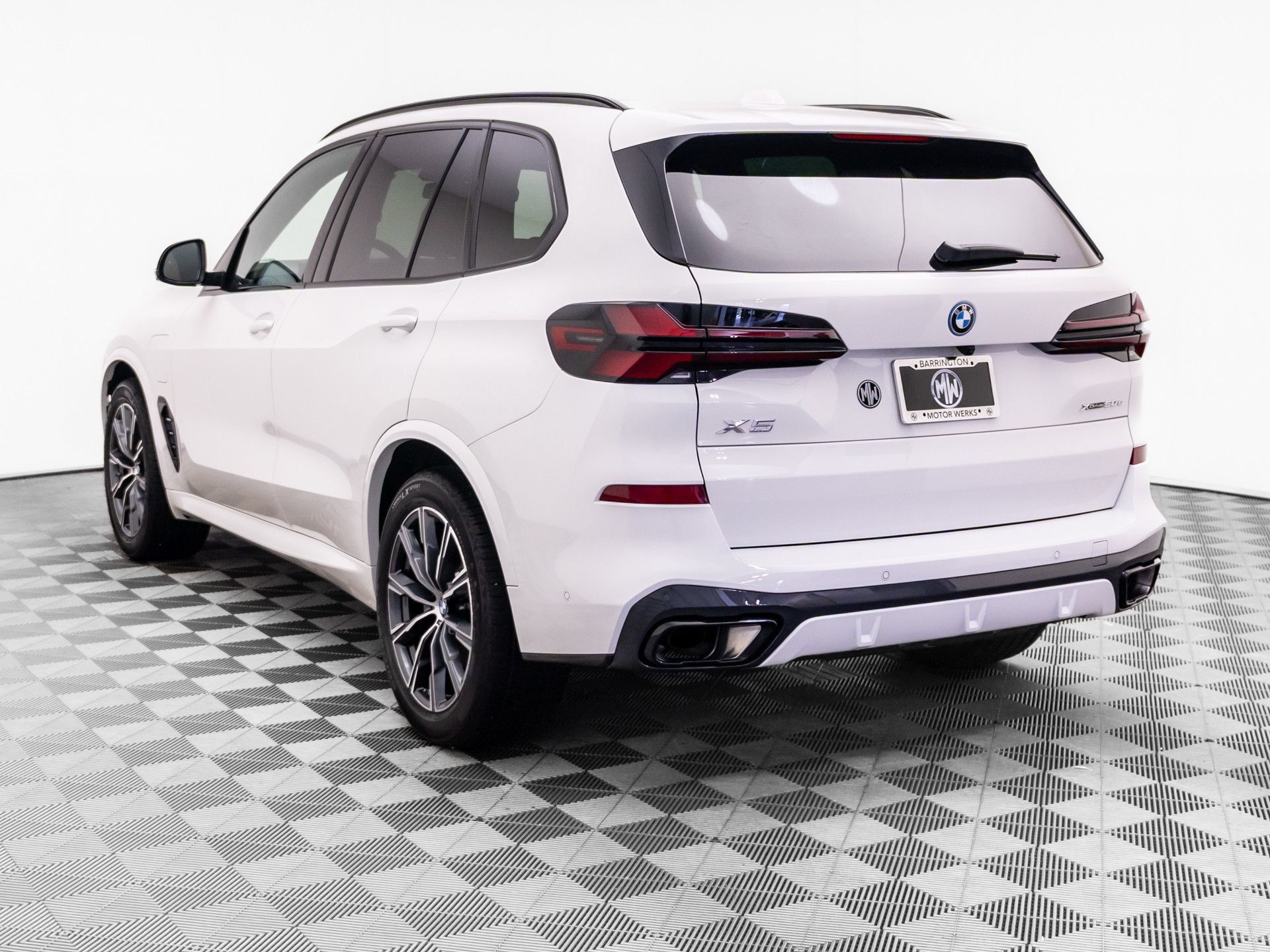 Certified 2026 BMW X5 xDrive50e AWD/4WD image 3