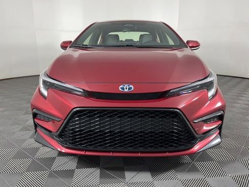 Used 2023 Toyota Corolla SE image 3