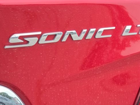 Used 2015 Chevrolet Sonic LT FWD image 20