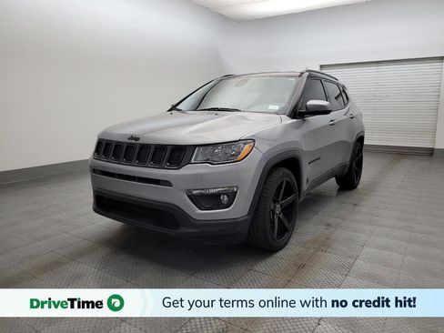 Used 2021 Jeep Compass Latitude image 1