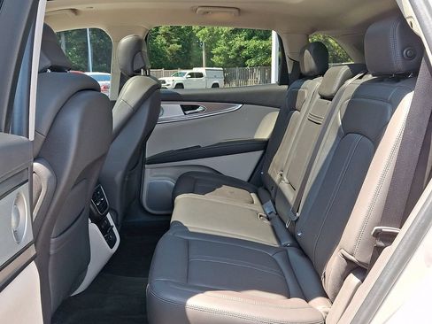 Used 2019 Lincoln Nautilus Reserve w/ Ultimate Package AWD/4WD image 11