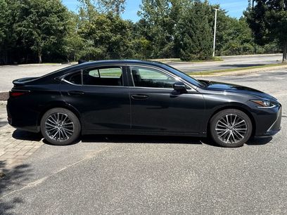 Used 2023 Lexus ES 300h w/ Premium Package