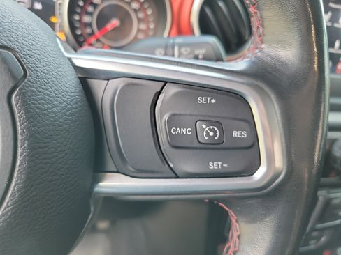 Used 2019 Jeep Wrangler Rubicon w/ Cold Weather Group AWD/4WD image 15