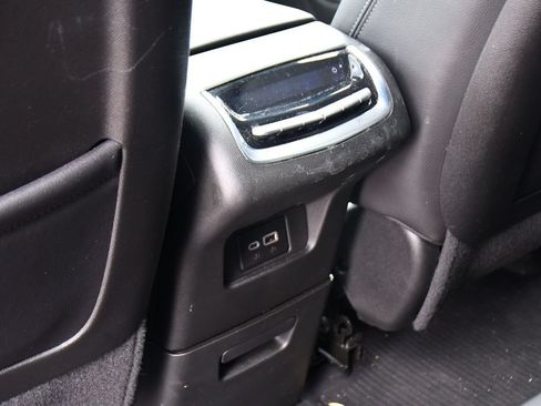 Used 2024 Cadillac XT6 Luxury w/ LPO, Floor Liner Package AWD/4WD image 23