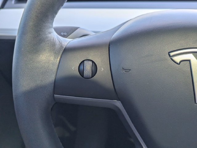 Used 2024 Tesla Model Y Performance AWD/4WD image 29