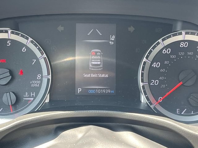 Used 2022 Toyota Highlander LE AWD/4WD image 43