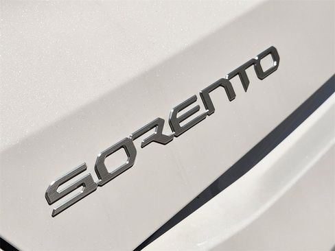 New 2026 Kia Sorento S image 8