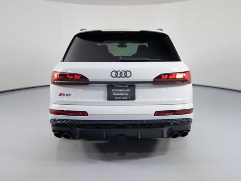 Used 2025 Audi SQ7 Prestige image 9