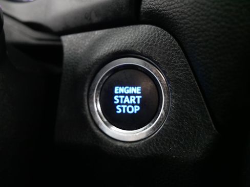 Certified 2022 Toyota RAV4 XLE w/ Convenience Package image 32