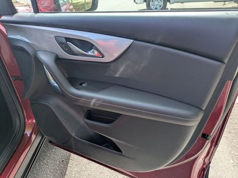 Used 2025 Chevrolet Blazer LT image 31