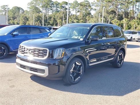 New 2025 Kia Telluride S image 3