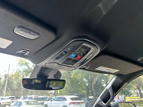 Used 2024 Jeep Wagoneer L Series II w/ Flexible Seating Group AWD/4WD image 13