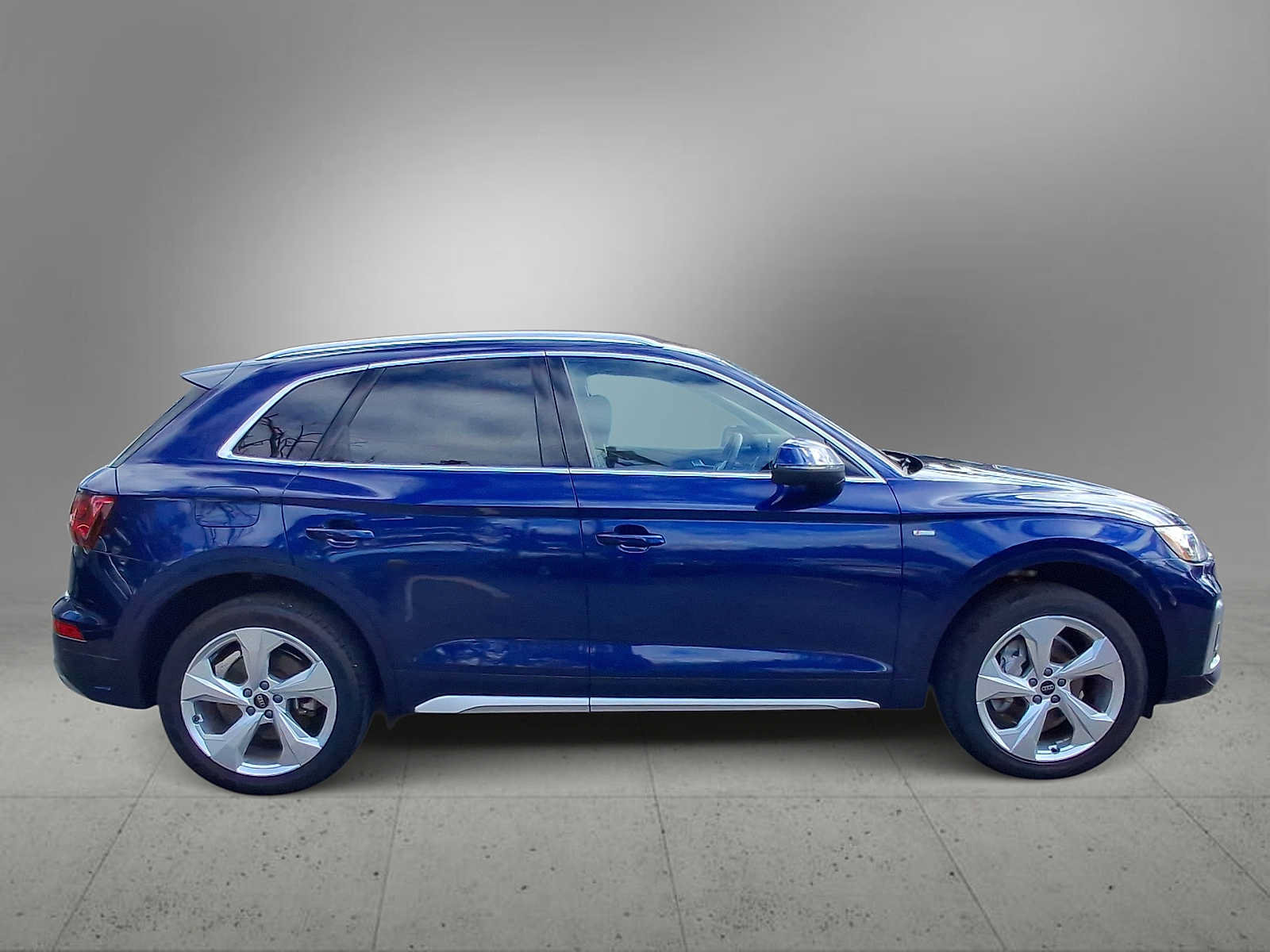 Certified 2023 Audi Q5 2.0T Premium Plus AWD/4WD image 9