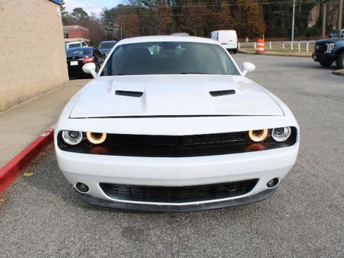 Used 2018 Dodge Challenger R/T image 2