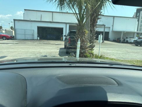 Used 2025 Kia Soul LX w/ LX Technology Package image 17