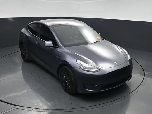 Used 2023 Tesla Model Y Long Range AWD/4WD image 30