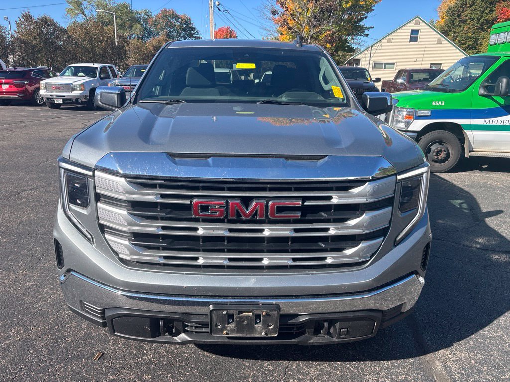 Used 2023 GMC Sierra 1500 SLE AWD/4WD image 3