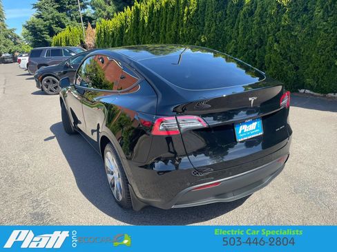Used 2020 Tesla Model Y Long Range AWD/4WD image 9