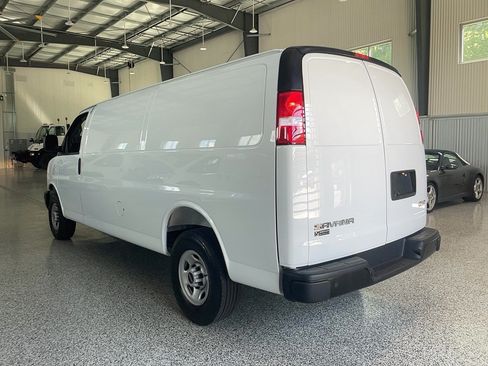 Used 2025 GMC Savana 3500 Extended RWD image 13