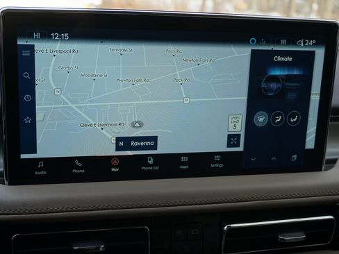 Used 2023 Lincoln Nautilus AWD w/ Premium Package image 27