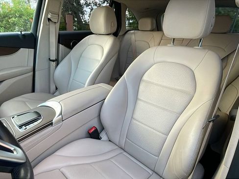Used 2021 Mercedes-Benz GLC 300 image 15