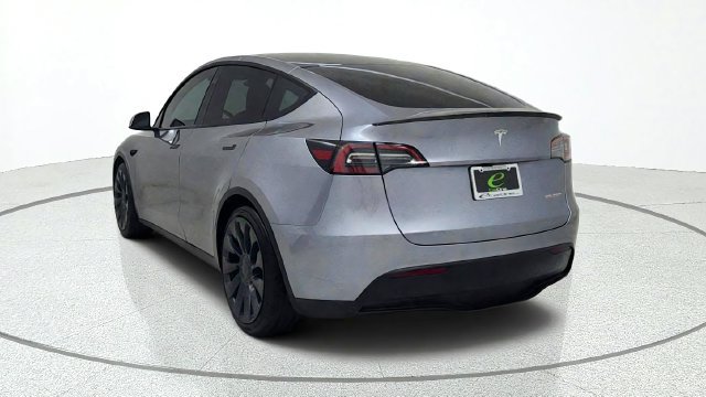 Used 2024 Tesla Model Y Performance AWD/4WD image 6