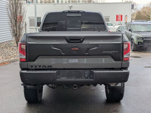 Used 2021 Nissan Titan PRO-4X w/ Pro-4x Convenience Package image 4