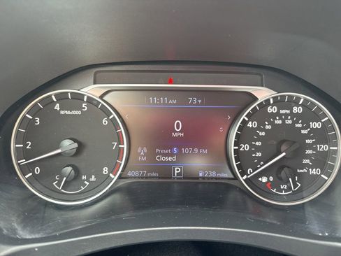 Used 2025 Nissan Altima 2.5 SV FWD image 15