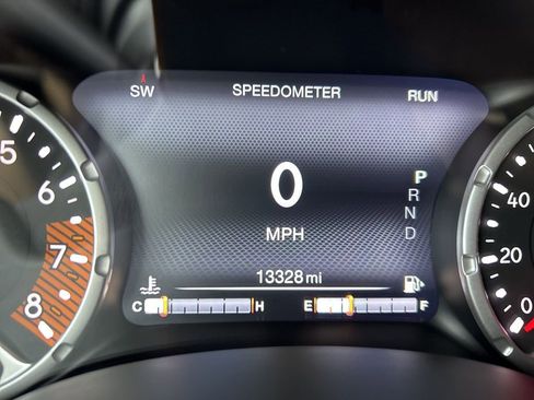 Used 2022 Jeep Renegade Latitude w/ Convenience Group image 13