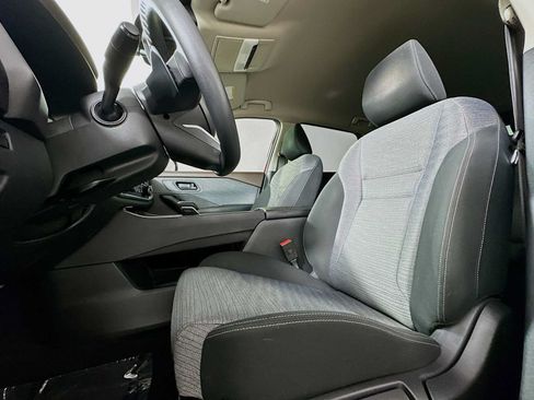 Used 2021 Nissan Rogue S FWD image 18