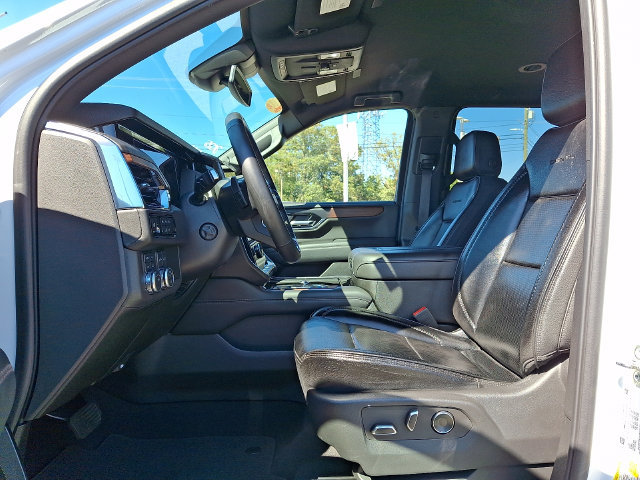 Used 2025 GMC Yukon XL Denali AWD/4WD image 13