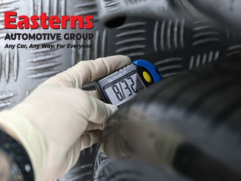 Used 2023 Genesis G70 2.0T image 28