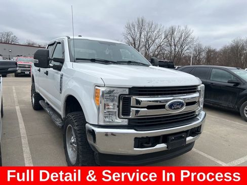 Used 2017 Ford F250 XLT image 3