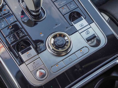 New 2026 Bentley Flying Spur Plug-In Hybrid image 29