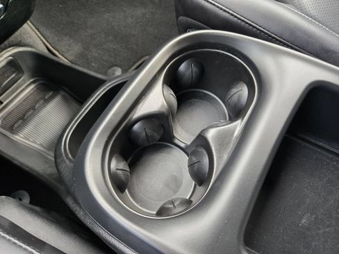 Used 2025 Chrysler Pacifica Select FWD image 26