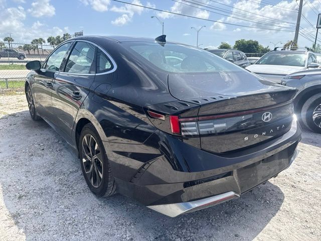 Certified 2024 Hyundai Sonata SEL FWD image 8