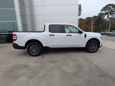 New 2025 Ford Maverick XLT w/ XLT Luxury Package image 3
