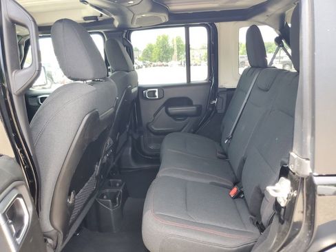 Used 2024 Jeep Wrangler Unlimited Rubicon AWD/4WD image 25