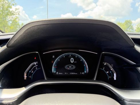 Used 2017 Honda Civic Touring image 24