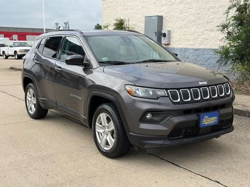Used 2022 Jeep Compass Latitude AWD/4WD image 1